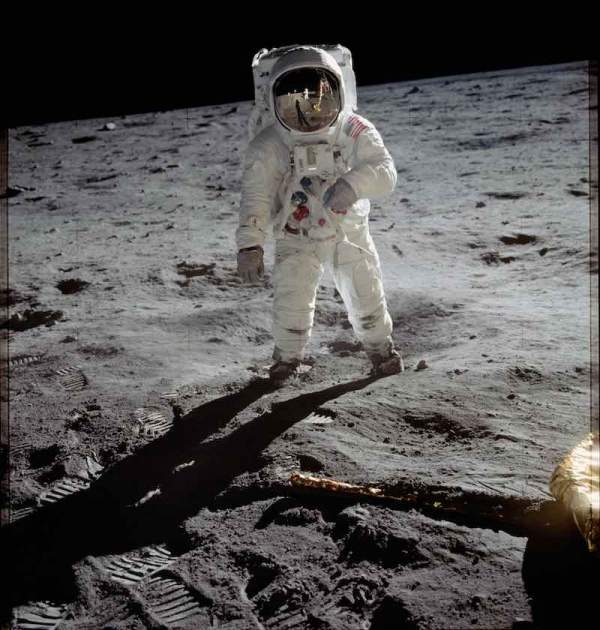 아폴로 11호 미션 때의 유명한 사진. Image Credit: NASA