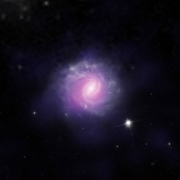 IC 3639 은하계의 활동성 은하핵 Credit: ESO/NASA/JPL-Caltech/STScI