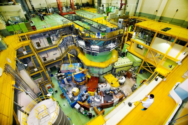 연구용 원자로 HANARO 출처: 한국원자력연구원