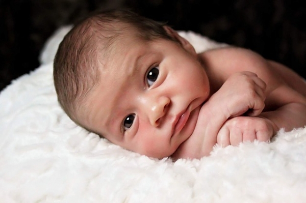 신생아는 모유에 들어있는 단백질과 지방 등은 소화할 수 있지만 전분은 소화하지 못합니다. 출처:pixabay
