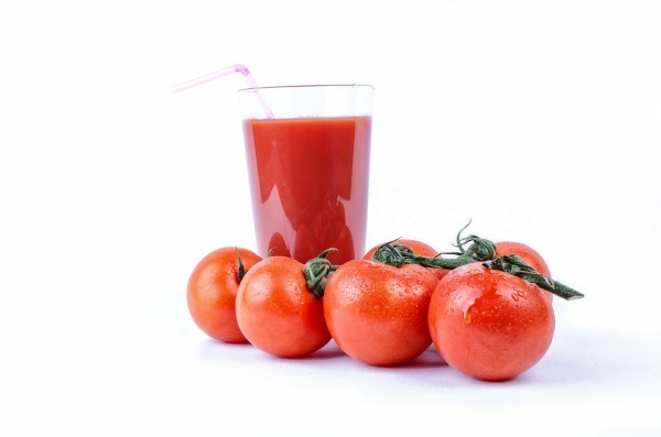 건강을 위해 토마토 주스를! 출처: pixabay