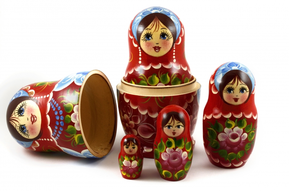 마트료시카 인형(matryoshka dolls). 출처: AdobeStock