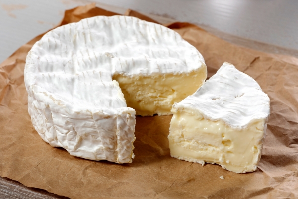 까망베르 치즈는 마이크로바이움에 영향. 출처: AdobeStock