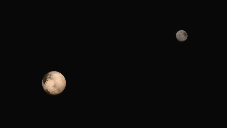 뉴호라이즌스호가 포착한 명왕성과 그 위성인 카론 모습. 출처: NASA / JHUAPL / SwRI