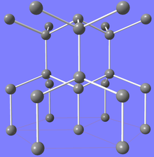 육방결정(hexagonal crystal)구조 지닌 이 다이아몬드는 론스달라이트(Lonsdaleite). 출처: Wikimedia Commons