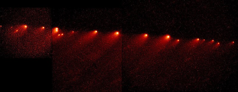 1992년 목성의 로슈 한계 안쪽으로 진입하여 여러 조각으로 부서진 슈메이커-레비 혜성. 출처: Wikimedia Commons