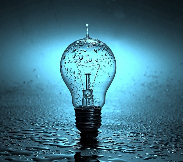 물방울로 전기를 만든다? 출처: pixabay