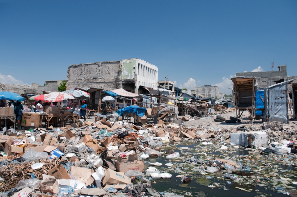 아이티의 재앙.. 출처: AdobeStock