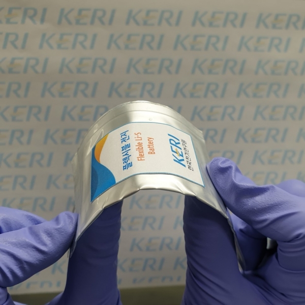 한국전기연구원이 개발한 '저비용 플렉시블 고용량 리튬황배터리'. 출처 : 한국전기연구원